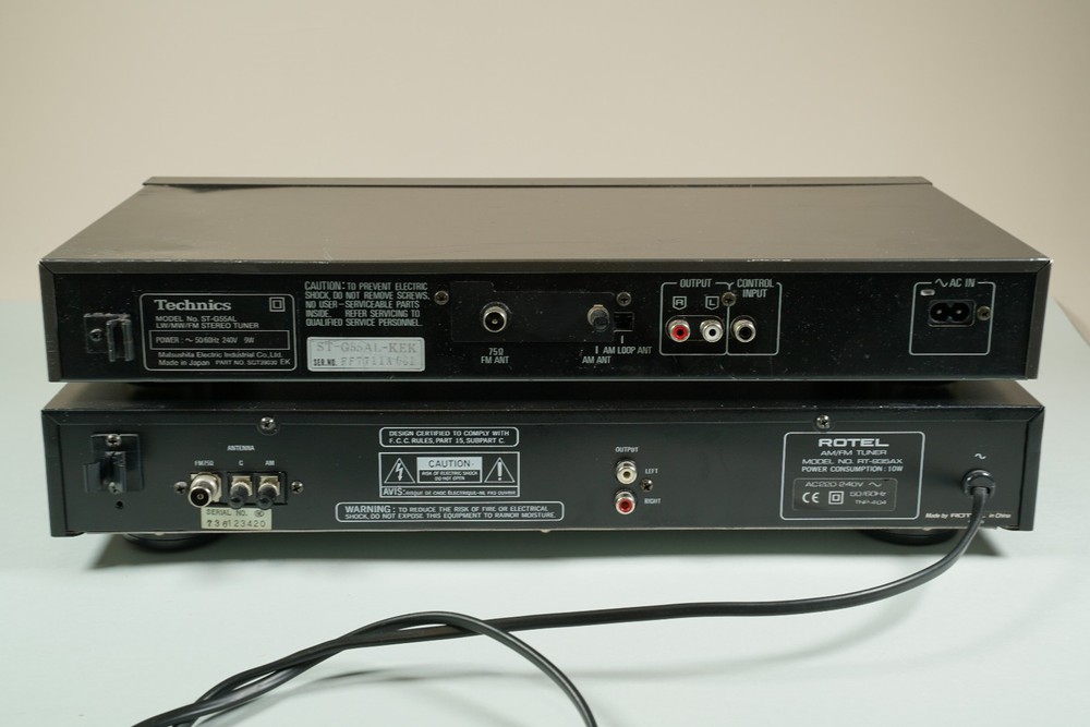 Technics ST‑G70L & Rotel RT-935AX Stereo Tuner