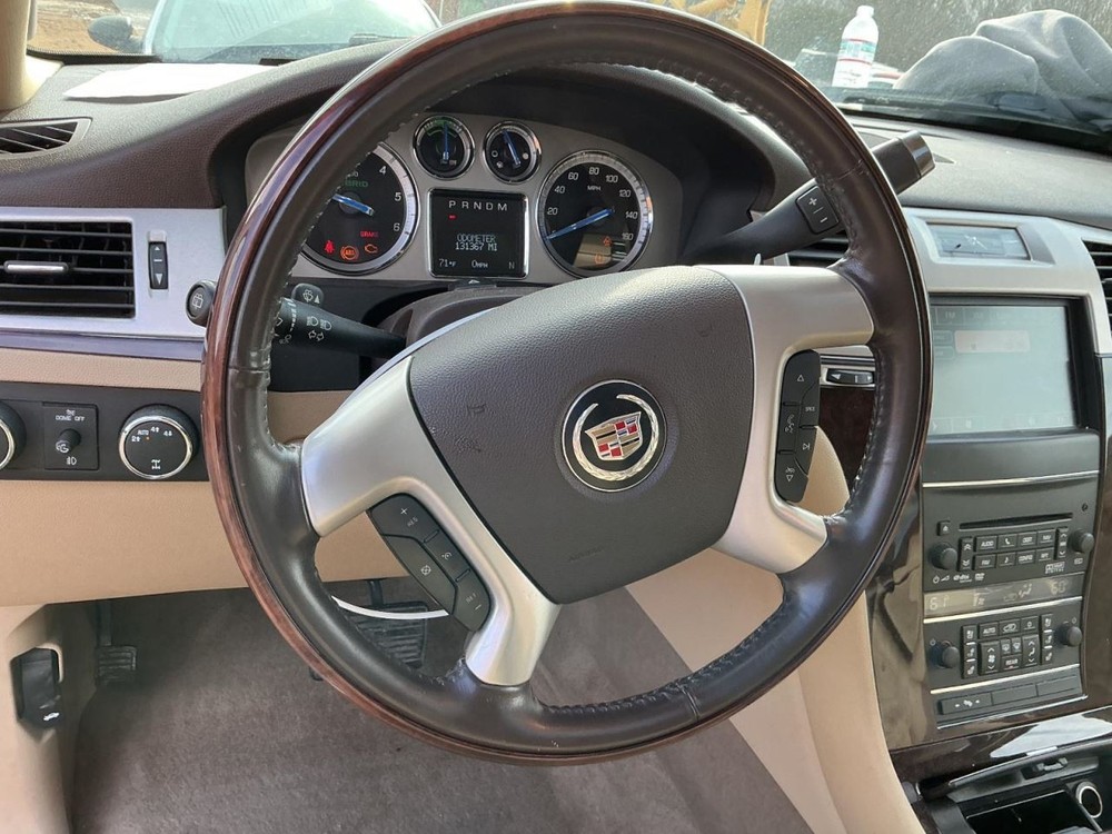 Fuse Box Engine Fits 10-14 ESCALADE 4960965