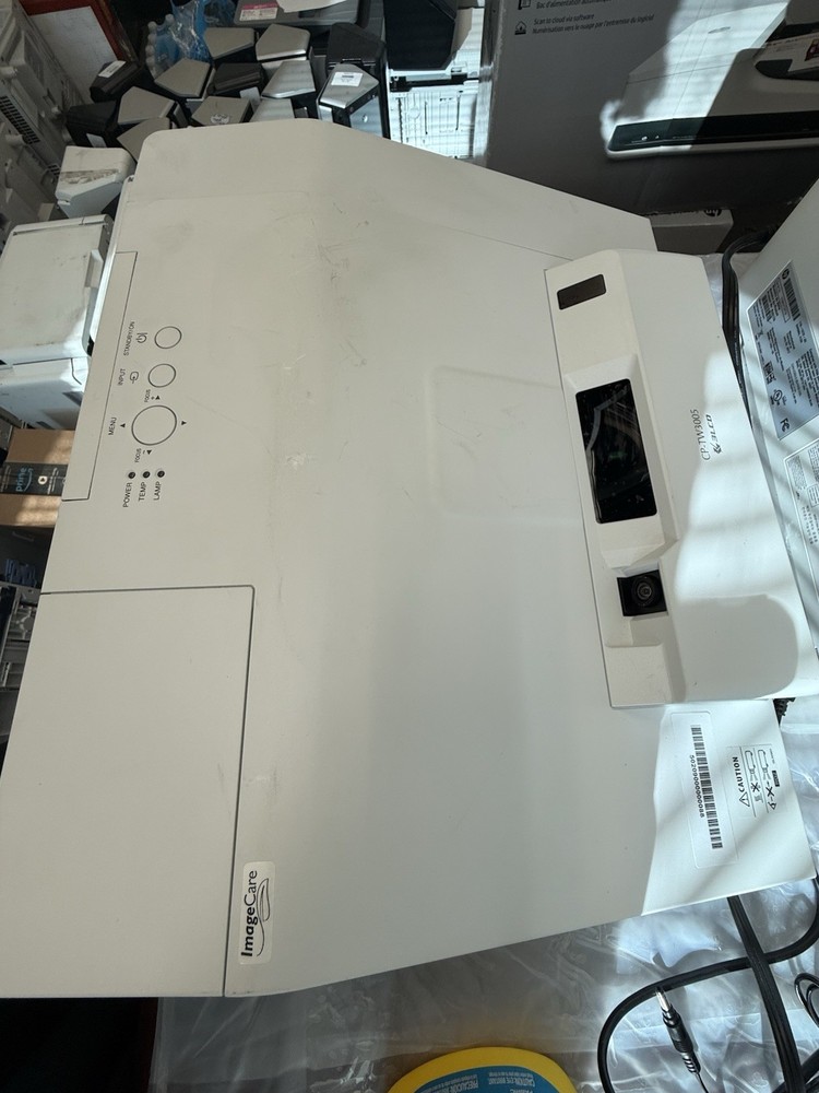 Hitachi CP-TW3005 3LCD Projector