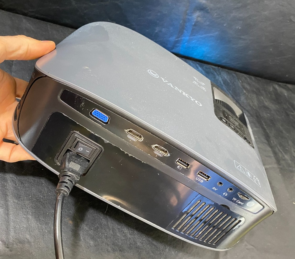 Vankyo projector Leisure 510W w/ iOS screen pairing - pre-owned working unit