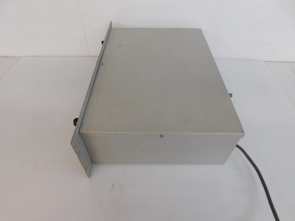 LAKE SHORE CRYOTRONICS INC CRYOGENIC CAPACITANCE CONTROLLER MODEL CSC400 (MPT38)