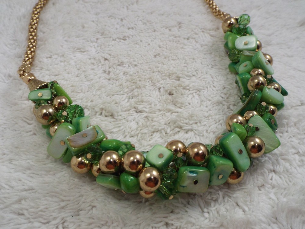 Goldtone Green Shell Bead Necklace (C51)
