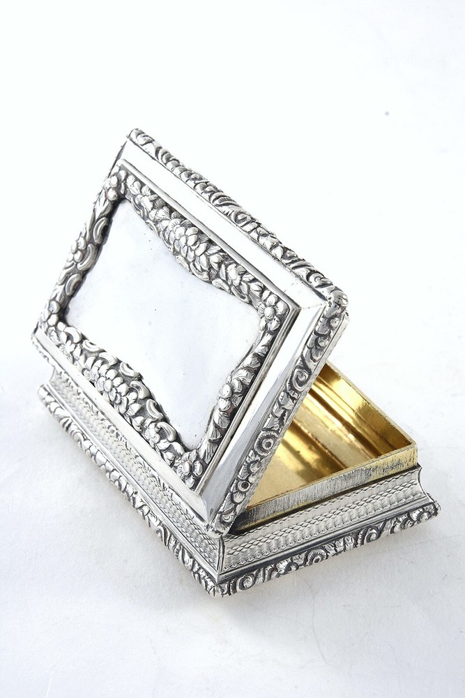 Nathaniel Mills William IV Silver Table Snuff Box 1834