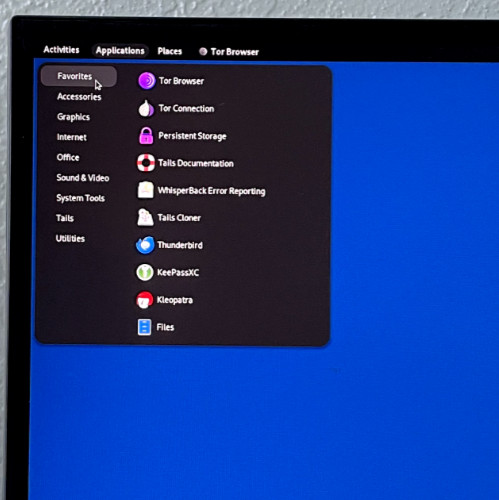 TAILS 6.11 - Anonymous Bootable USB for Windows, Mac, Linux and Free 32 GB USB