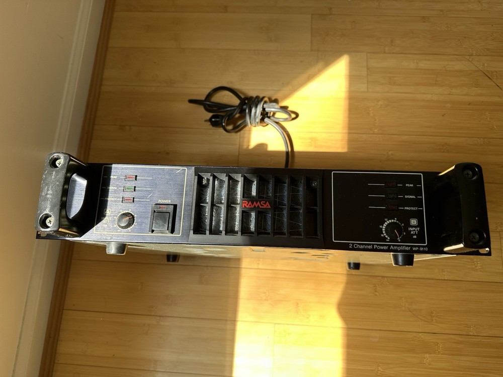 Ramsa Power Amplifier WP-9110 - Good Condition (Scuff On Top)