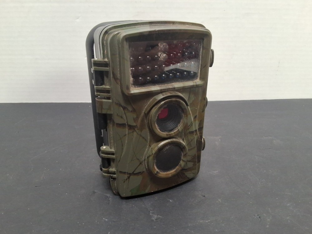TEC.BEAN digital Trail Camera- Miising Clip- Works Great
