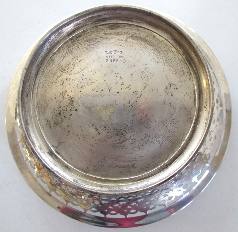 WALLACE Silversmiths STERLING SILVER DISH Moving Handle Pierced Design BASKET