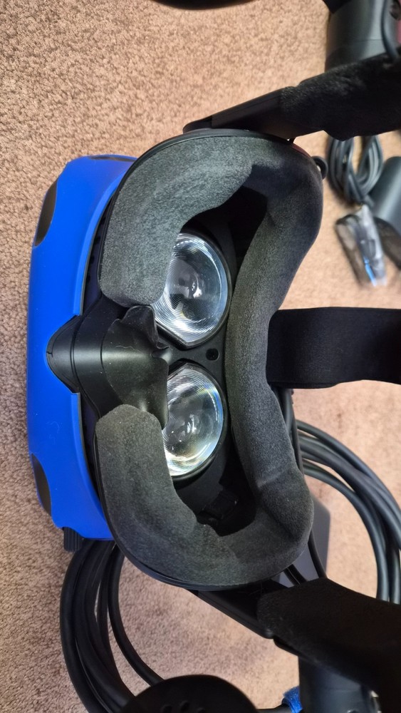 HTC Vive Virtual Reality Headset Only w/ Link Box and Cables