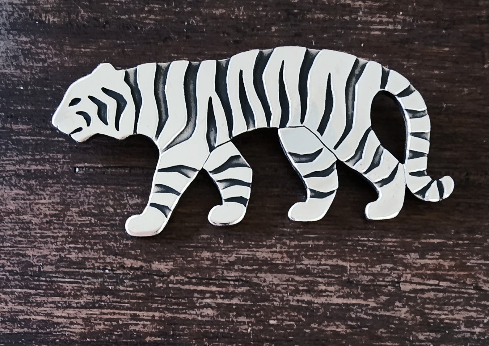 Retired James Avery TIGER Brooch Pin NEAT Piece! 16.8 Grams ~ Comes with JA Box!