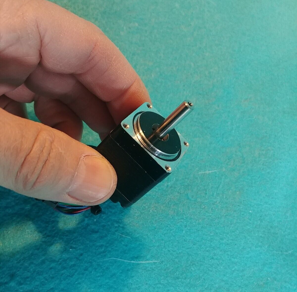 Lin Engineering Single Shaft 0.67A 211-13-01 Stepper Motor,