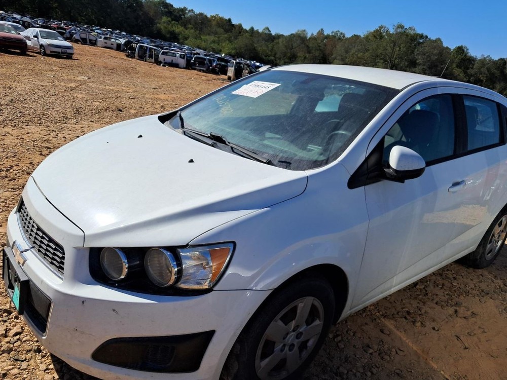 SONIC 2015 Glove Box 4830134