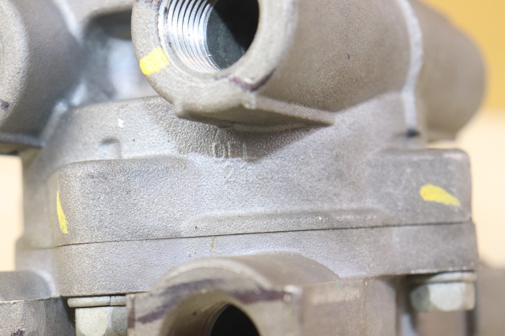 BENDIX E-8P Brake Valve 800629 NEW