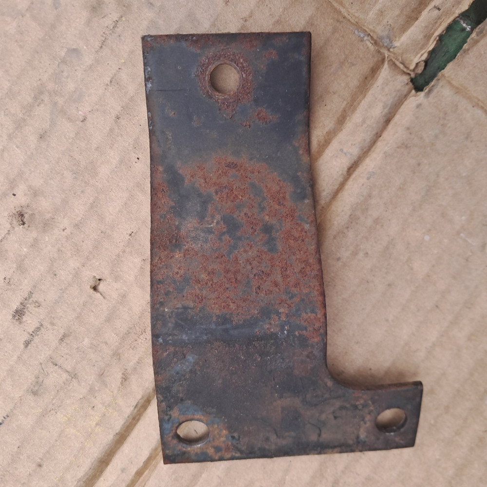 John Deere 120  140 - muffler support bracket