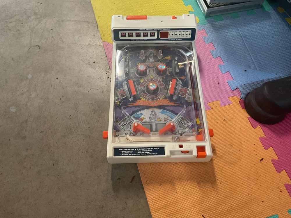 Retro Pinball Game