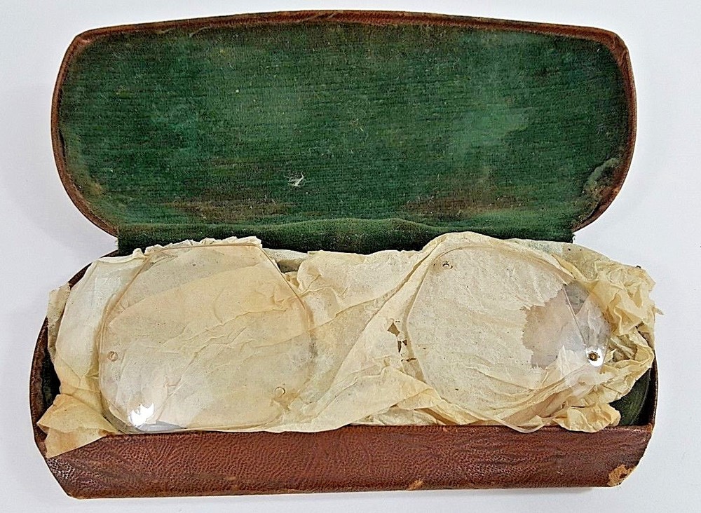 Antique WW2 Hawaiian Leather Glasses Case W/Variety Of Different Colored Lenses