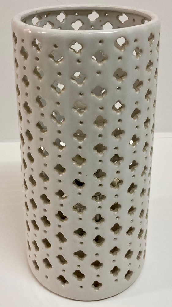 Pierced Pattern Ceramic Uplight