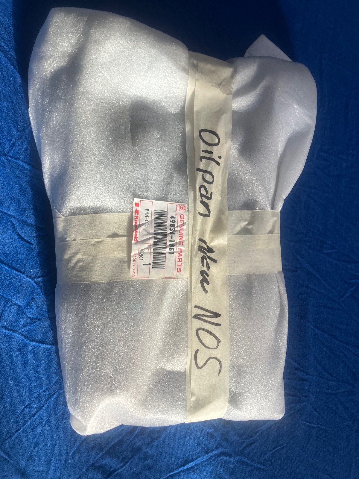 Kawasaki Gpz 750 Turbo NOS Oilpan 49034-1051