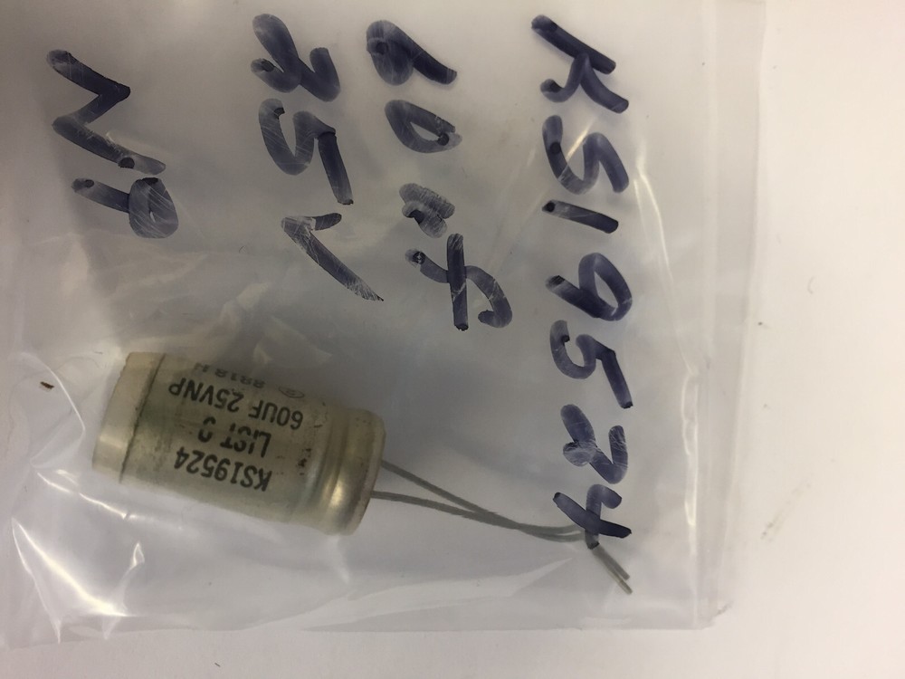 KD19524  60UF 25V NP  CAPACITOR  NOS