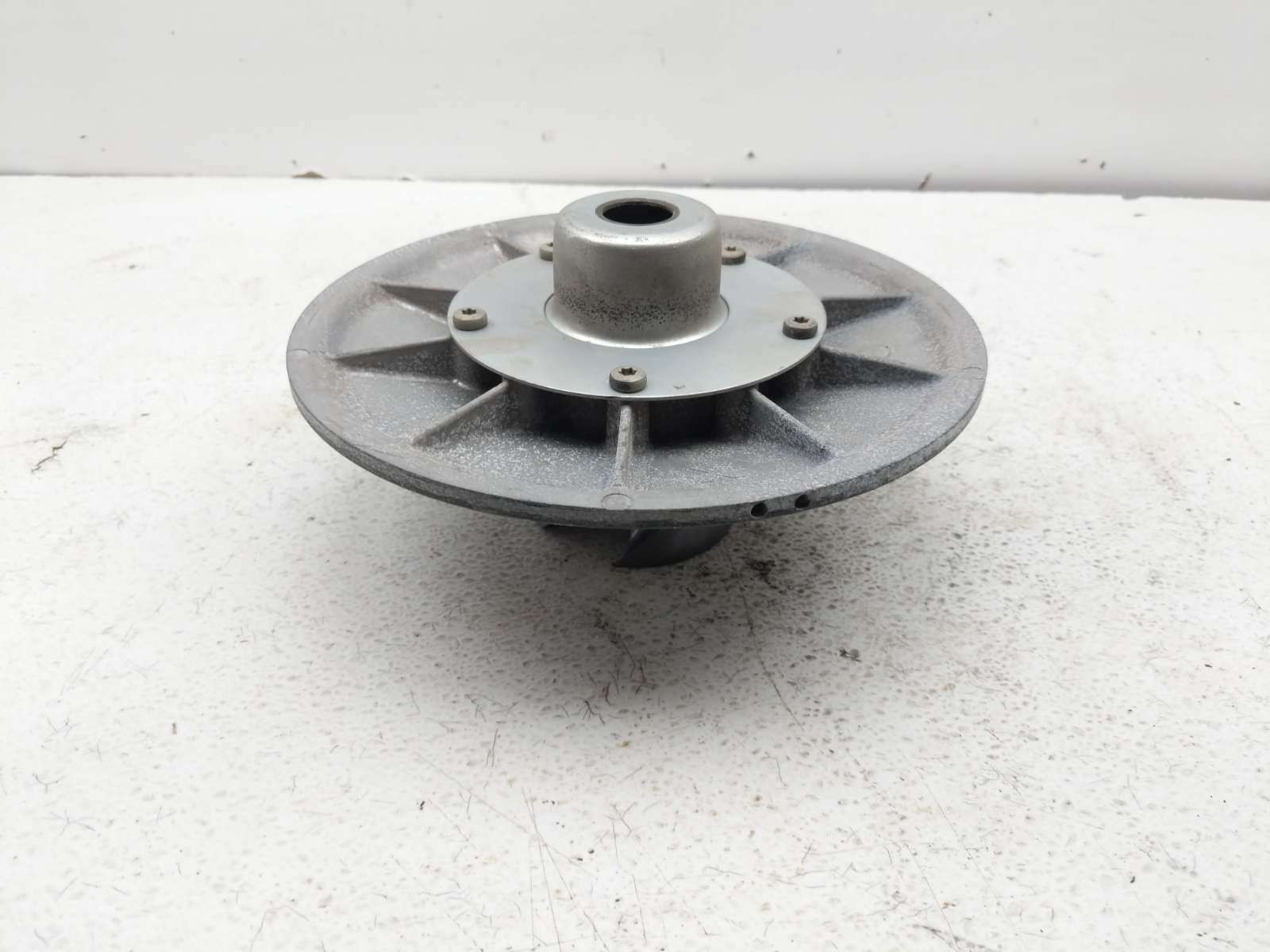 18 19 Polaris Ace 570 CVT Secondary Driven Clutch 240504