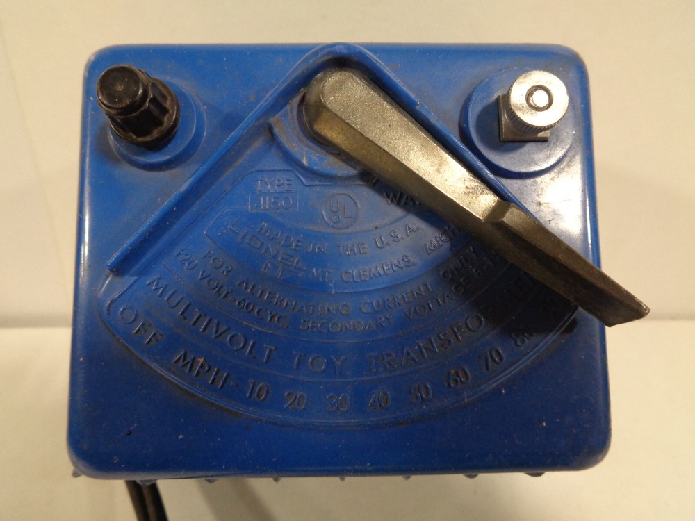 LIONEL #4150 50 WATT TRANSFORMER WITH REVERSE BUTTON GREAT FOR BASIC SET