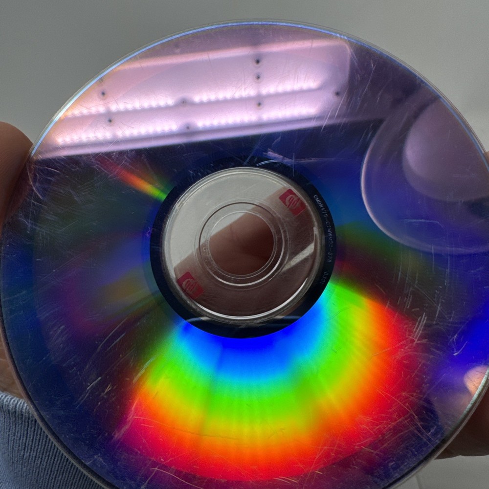 Microsoft Windows 7 Ultimate 32bit - PRODUCT KEY NOT INCLUDED!!!