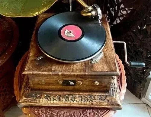 Antique Gramophone, Fully Functional Working Phonograph, win-up record player