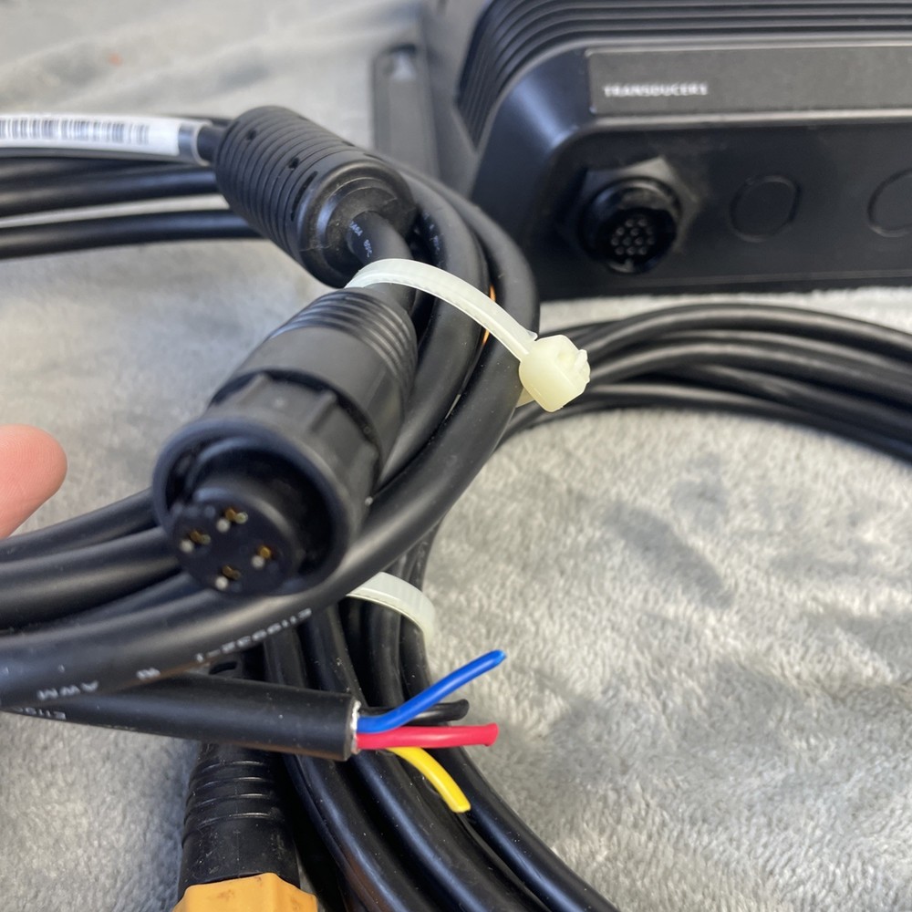 Lowrance Structure Scan 3D High-Resolution Unit With Cords