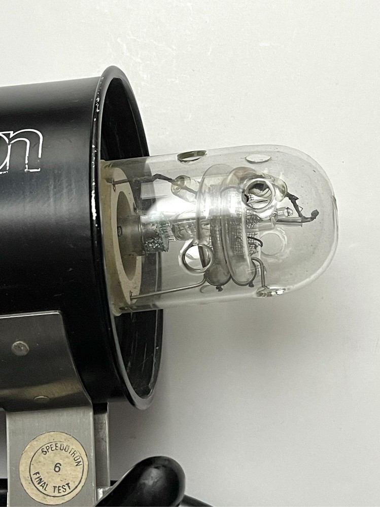 Speedotron 102A Strobe Head Black Line w/ Cable – Untested