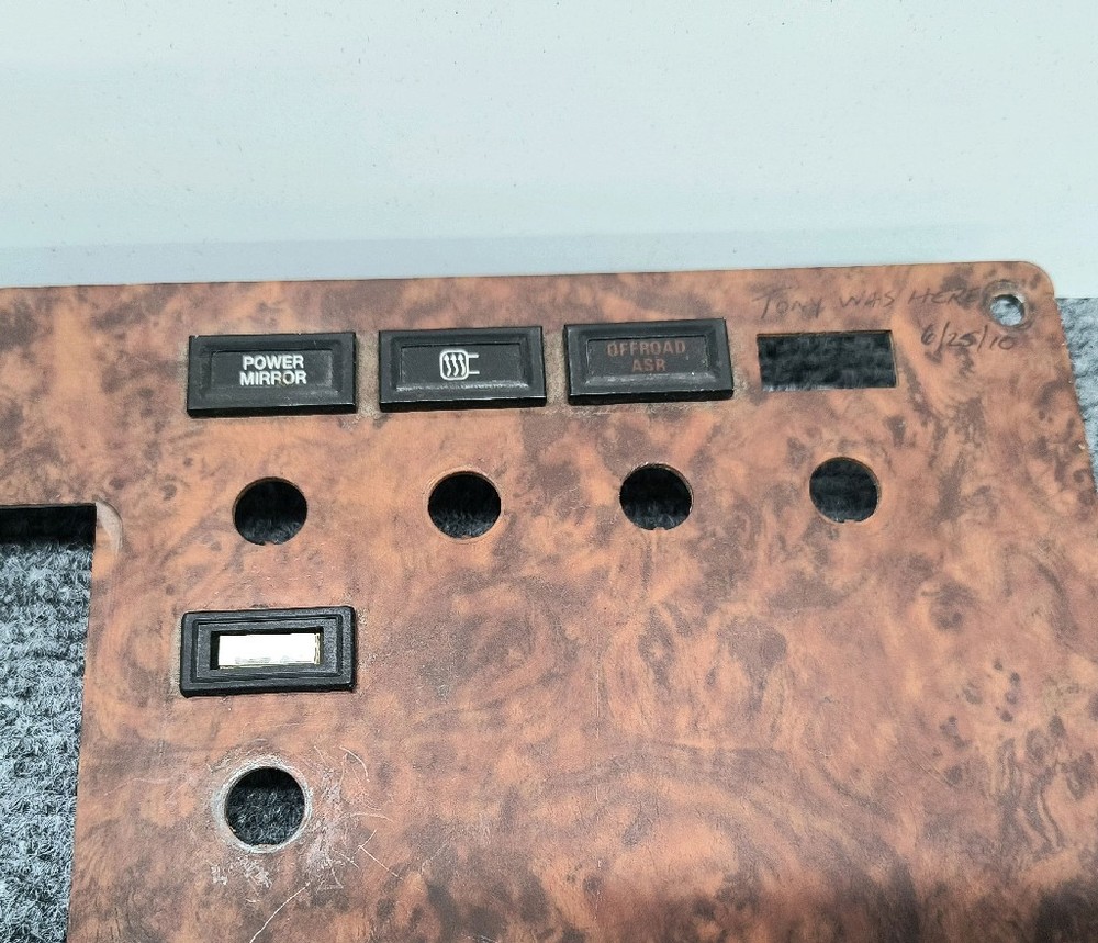 KENWORTH DASH-PANEL ROSEWOOD