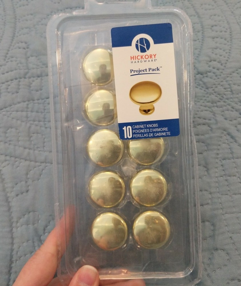 Hickory Hardware Project Pack. 10 Polished Brass Cabinet Knobs. VP14255-3