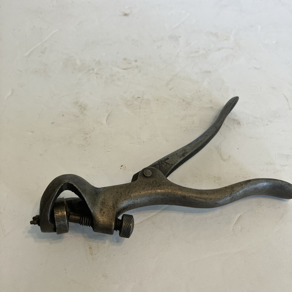 Vintage Apex Saw Set Tool