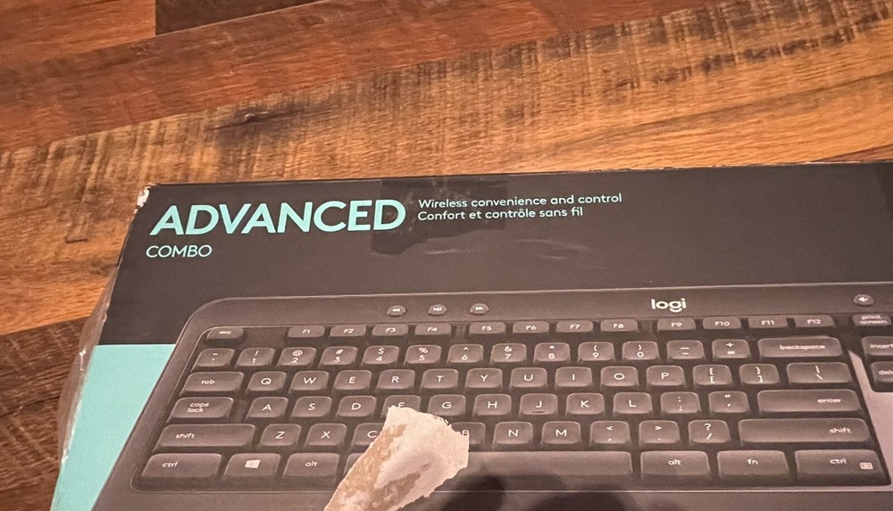 Logitech Advanced Wireless Keyboard and Mouse Combo ** SEE DESCRIPTION