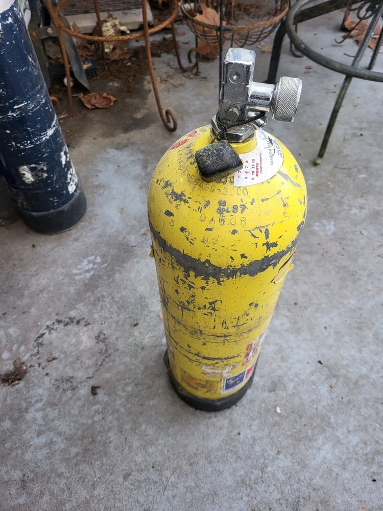 Dacor 80 cubic scuba tanks used