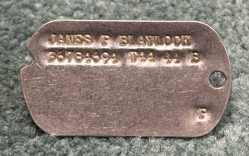 Original WWII US Army Dog Tag T-44 44