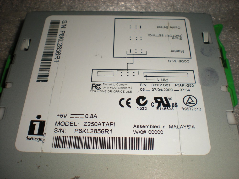 UNTESTED Vintage Iomega Z250ATAPI 3.5" internal Zip drive