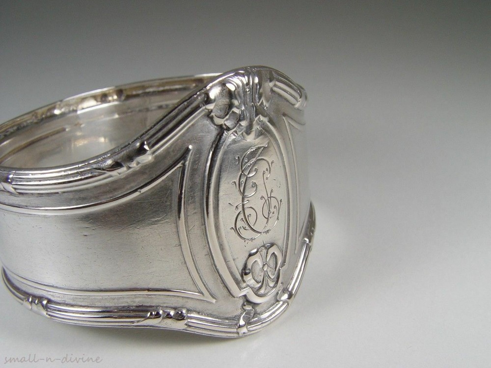 BEAUTIFUL ANTIQUE SOLID SILVER KOCH & BERGFELD NAPKIN RING