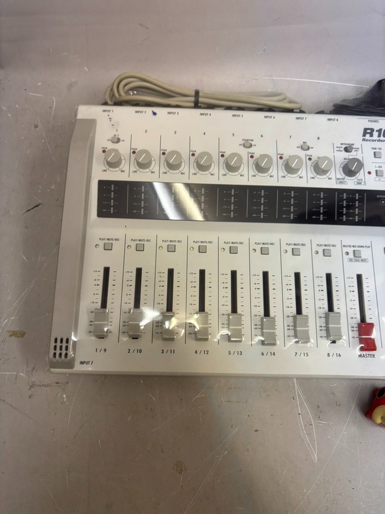 Zoom R16 Multitrack Recorder Audio Interface Controller from Japan