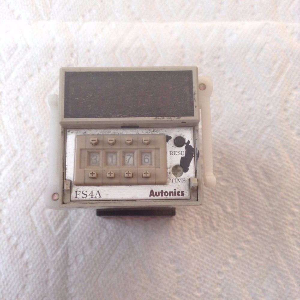 Autonics FS4A Counter