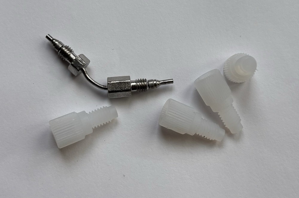 HPLC Stoppers and Connector