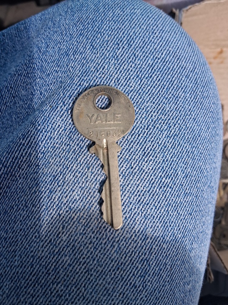 Yale Lock Co Key By Code 21B032 Free Shipping