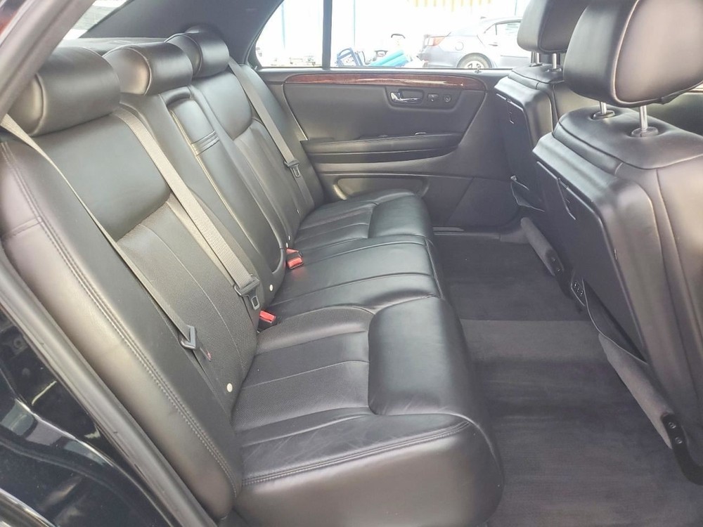 DTS 2007 Glove Box 4978952