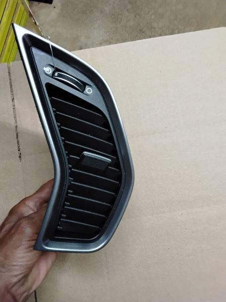 SANTA FE 2013 Dash Bezel 601667