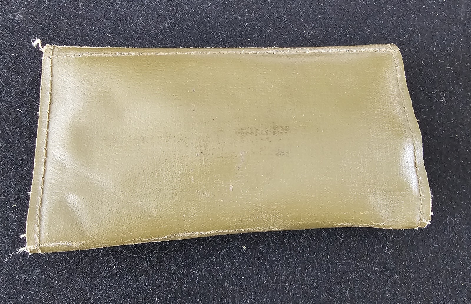 Vtg Gift Of American Red Cross WW2 "Housewife" Sewing Kit Vinyl Tri-fold Pouch