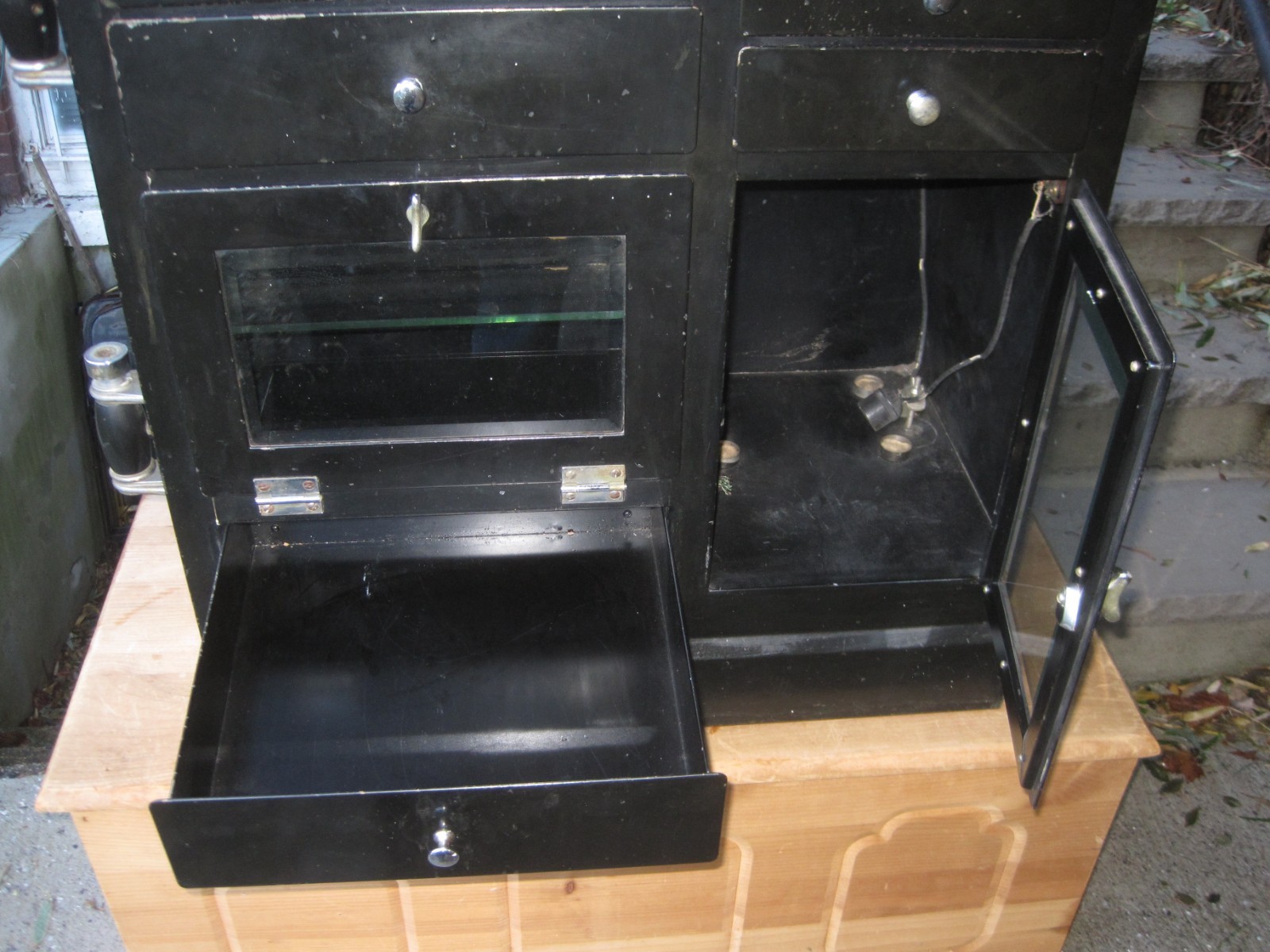 Antique Medical Podiatry Dental Metal Glass Cabinet w/ Bottles Electric Bosworth