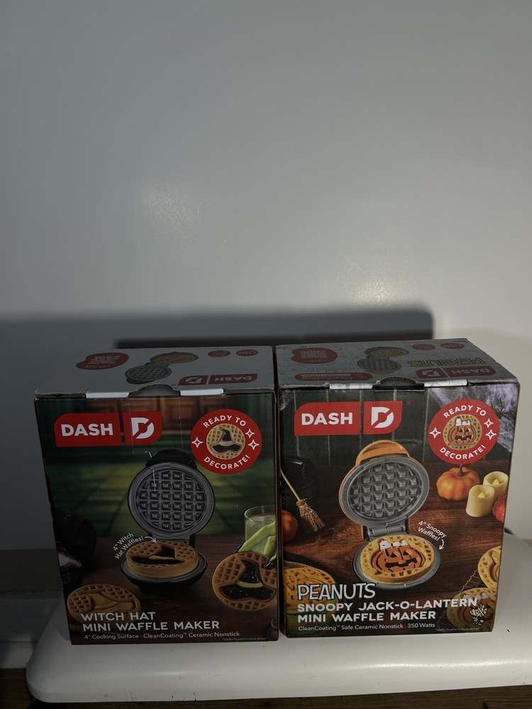 2-Dash Ready To Decorate Witch Hat Mini Waffle Maker