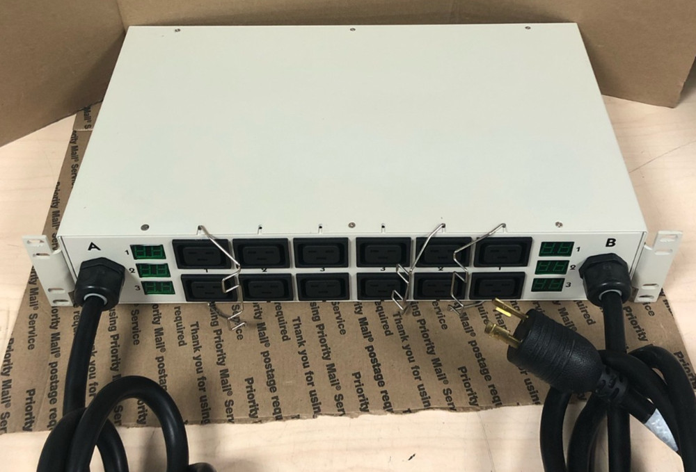Server Technology Sentry Blade Server CDU CS-12HD2-L630 PDU 12 Outlets