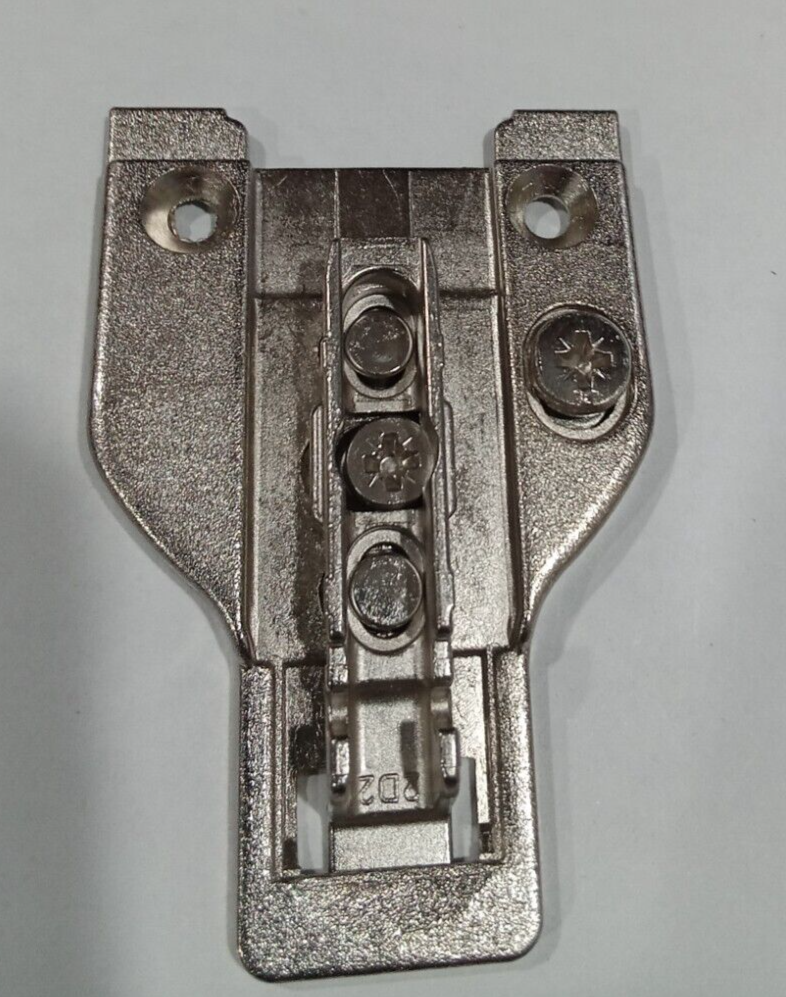 MEPLA/GRASS MOUNTING PLATE, 596.290.91.00, 2D2
