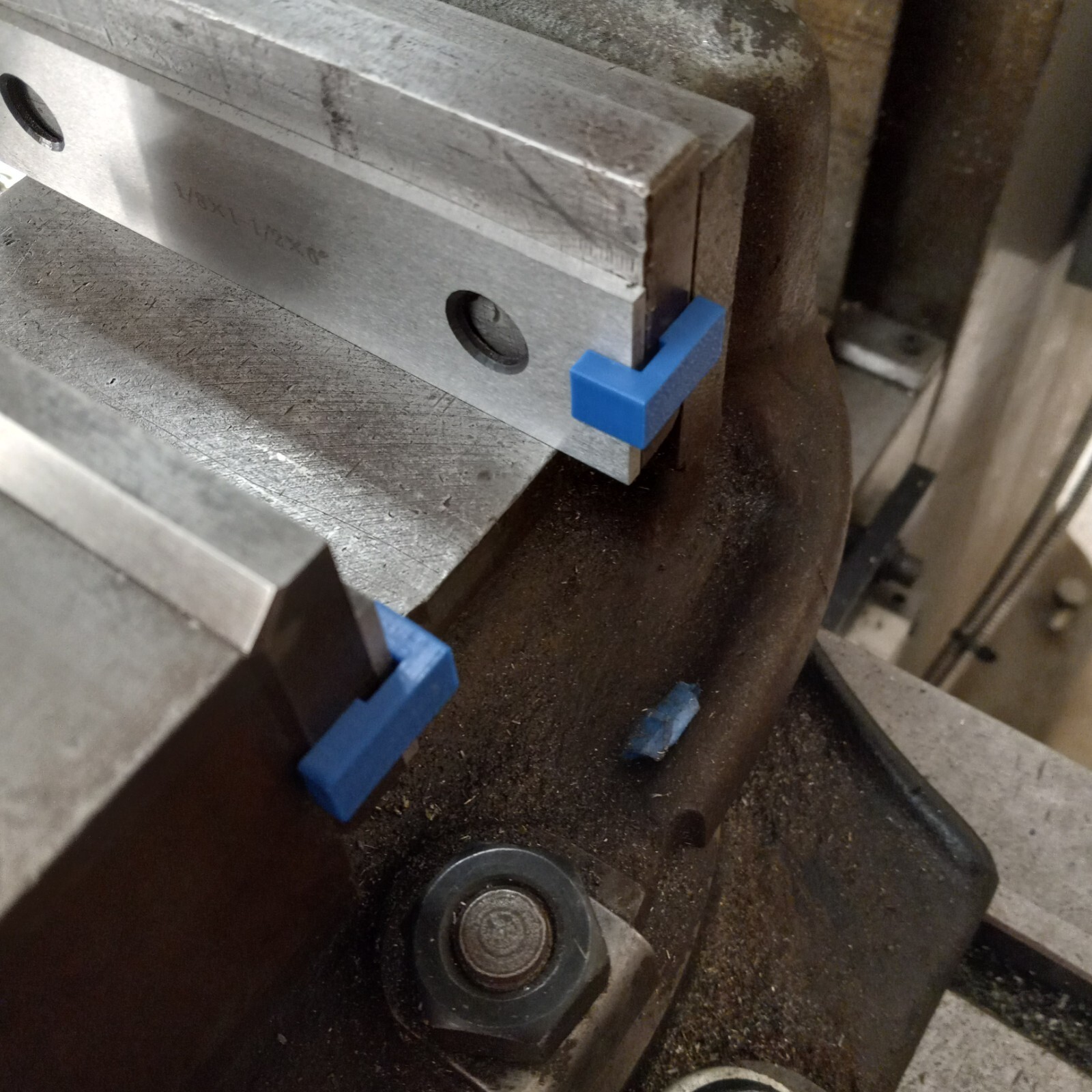 Magnetic Parallel Keepers