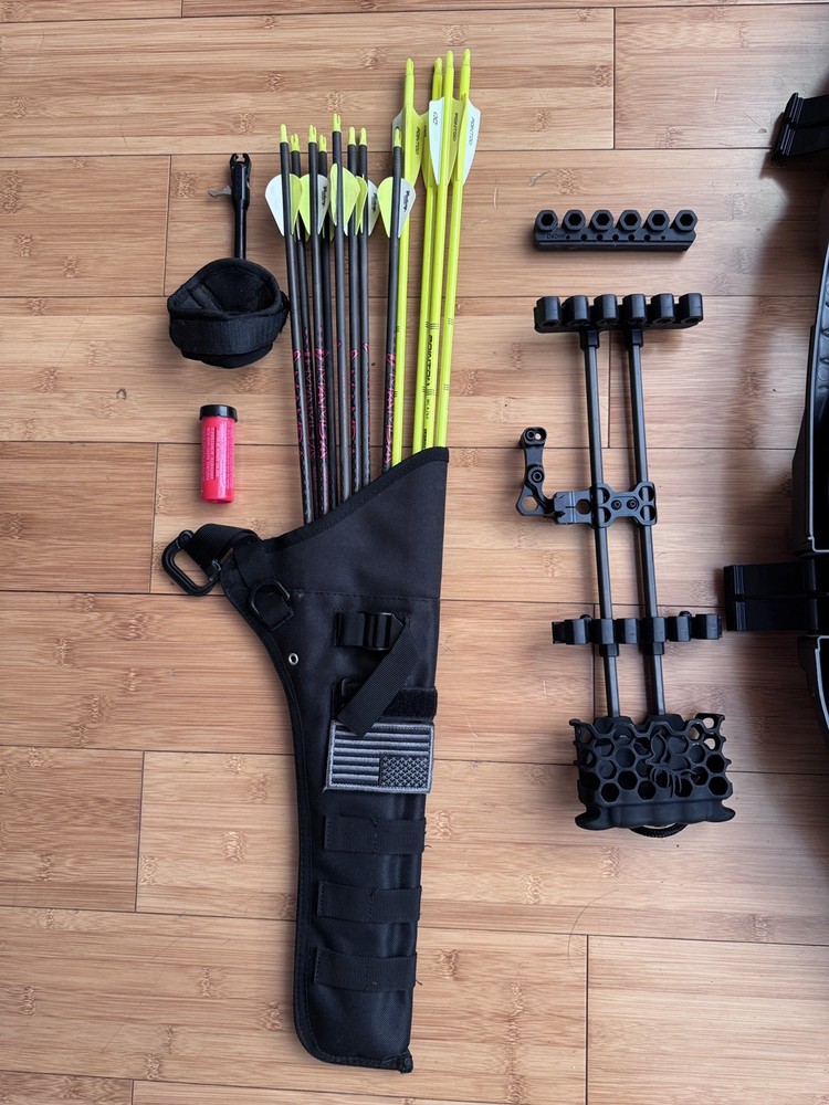 compound bow left hand