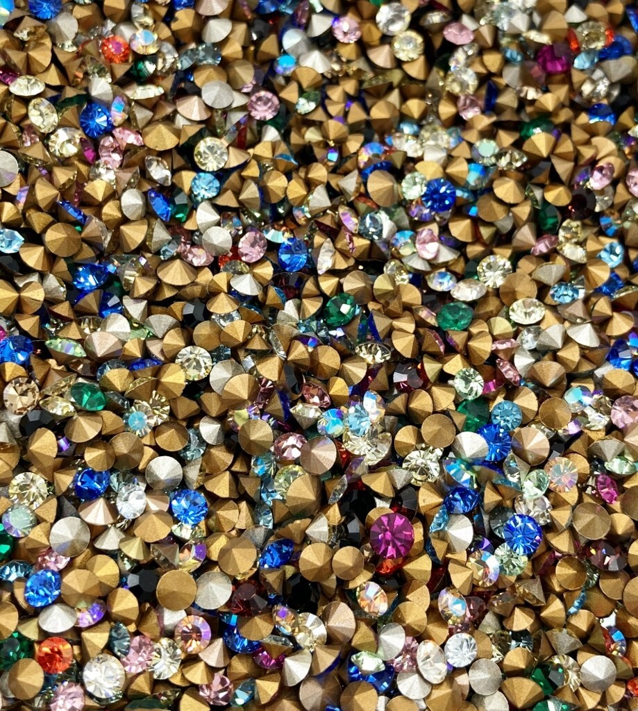 200 Vintage Swarovski Crystal 3mm To 4mm Small Rhinestones - Jewelry Repair J50